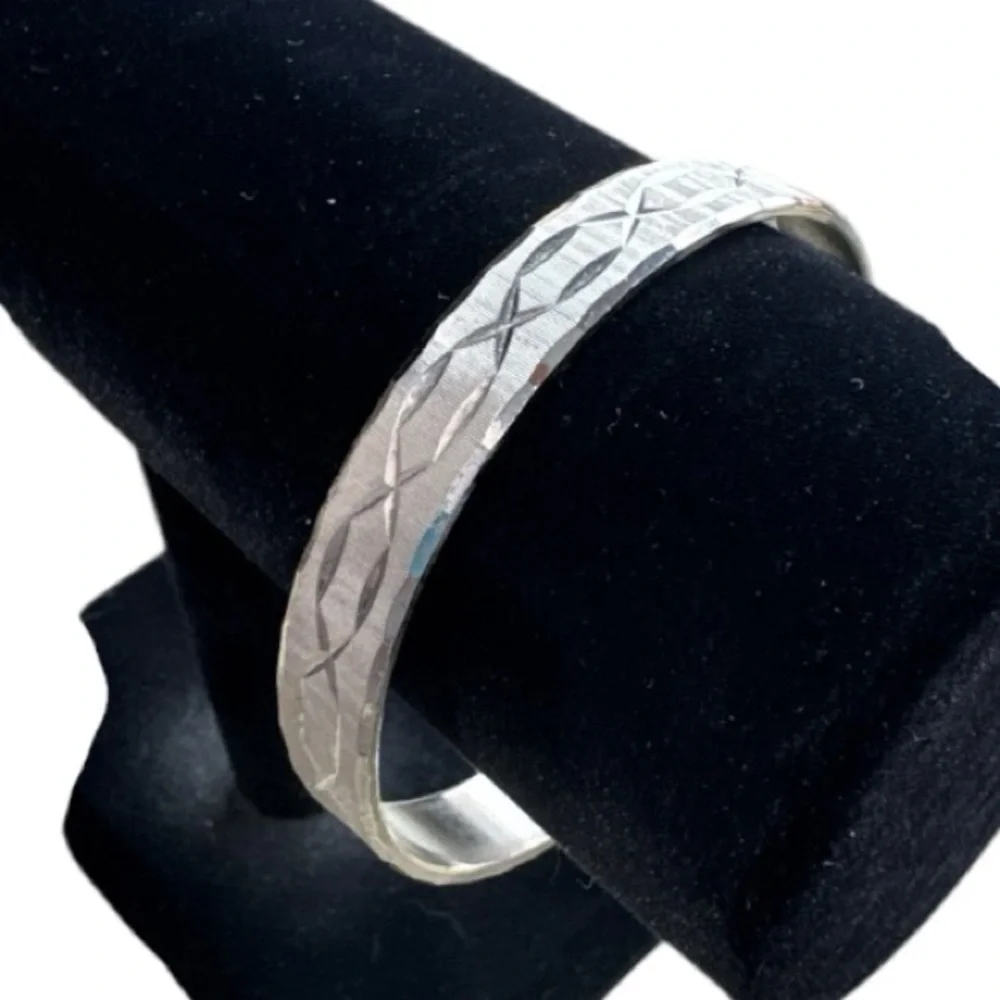 Vintage MONET Silver Tone Etched Criss Cross Design Bangle Bracelet